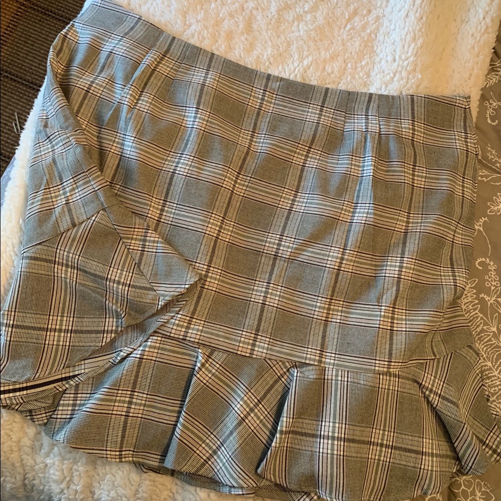 LOFT plaid ruffle skirt (never worn!)